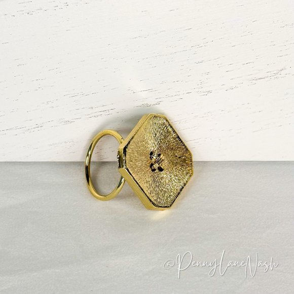 Vintage Accessories - Vintage Gold Metal Square Button Scarf Clip